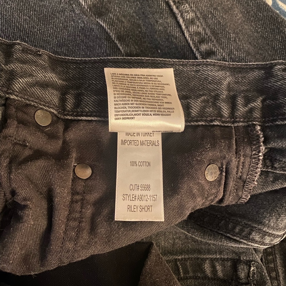 Agolde Black Distressed High-Rise Denim Shorts - Picture 10 of 10